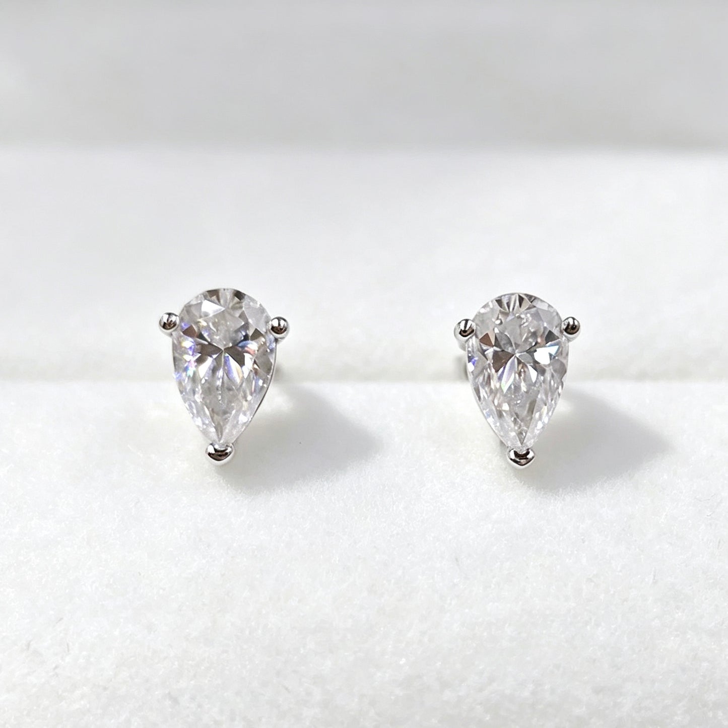 Pear‑Shaped Moissanite Stud Earrings