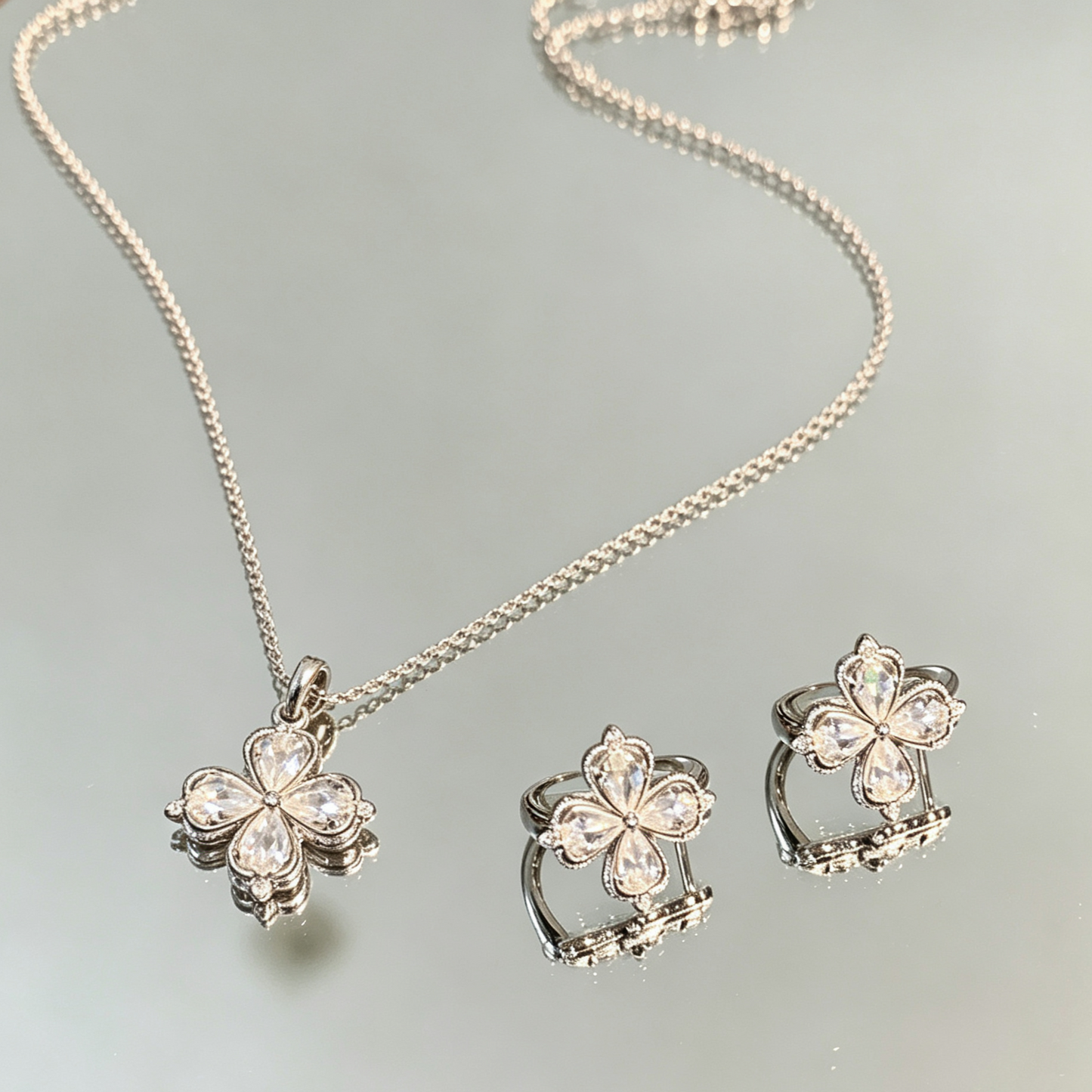 Vintage Clover Royale Collection